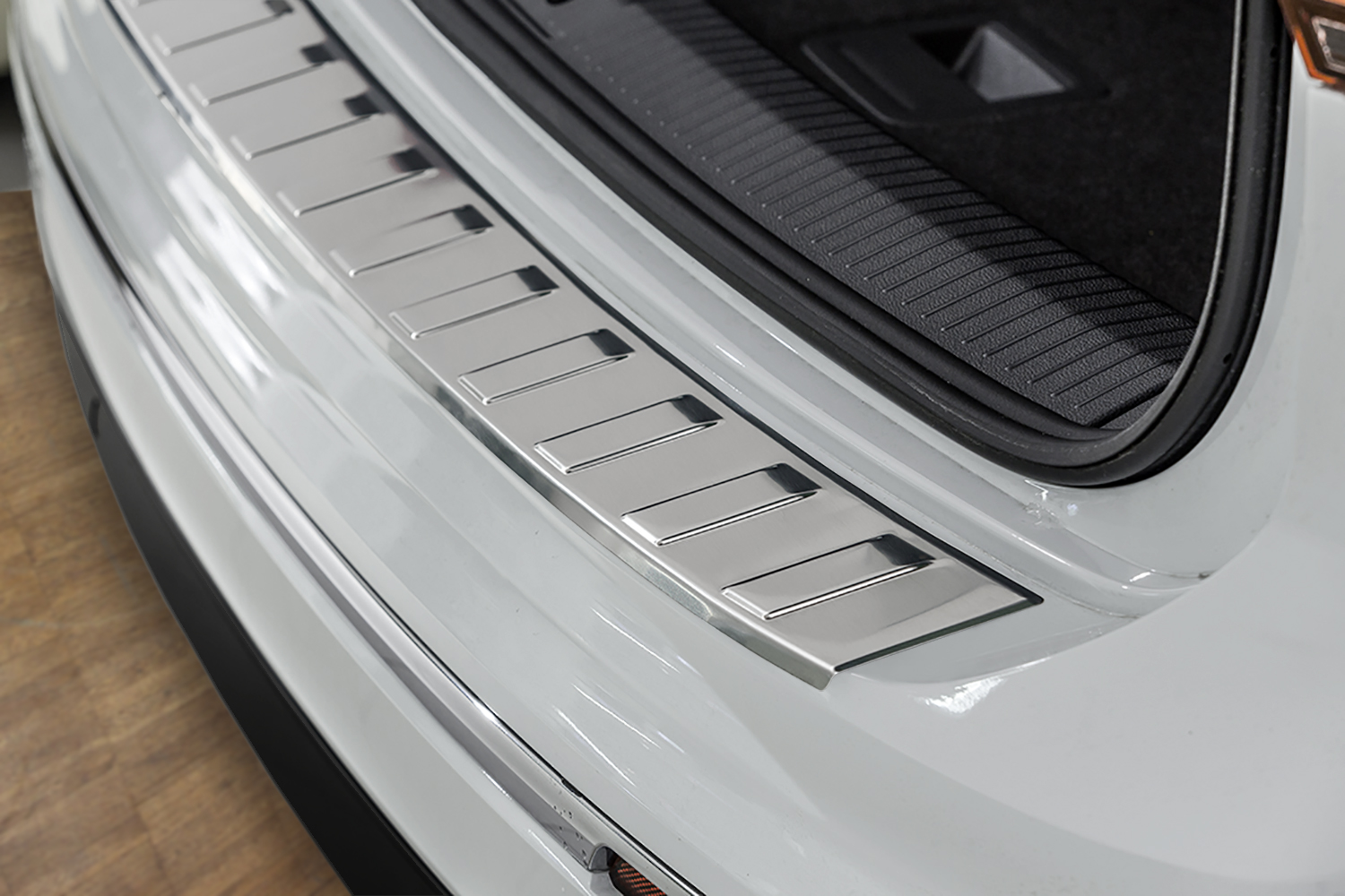 Recambo Protector De Parachoques Trasero Para VW Touran II 5T (2015+) – Acero Inoxidable Cromado, Antiarañazos